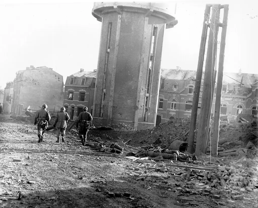 101st Airborne Division soldiers at Bastogne during the Battle of the Bulge Christmas 1944