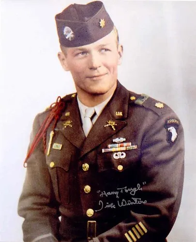 Major Richard Winters in dress uniform, 1945 — original Wikimedia Commons photograph