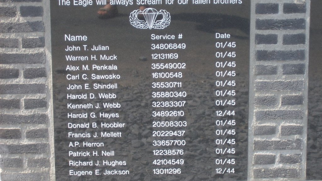 Easy Company E-506 fallen names monument memorial Foy Belgium