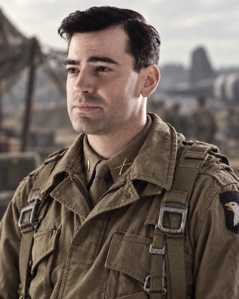Ron Livingston as Captain Lewis Nixon in Band of Brothers